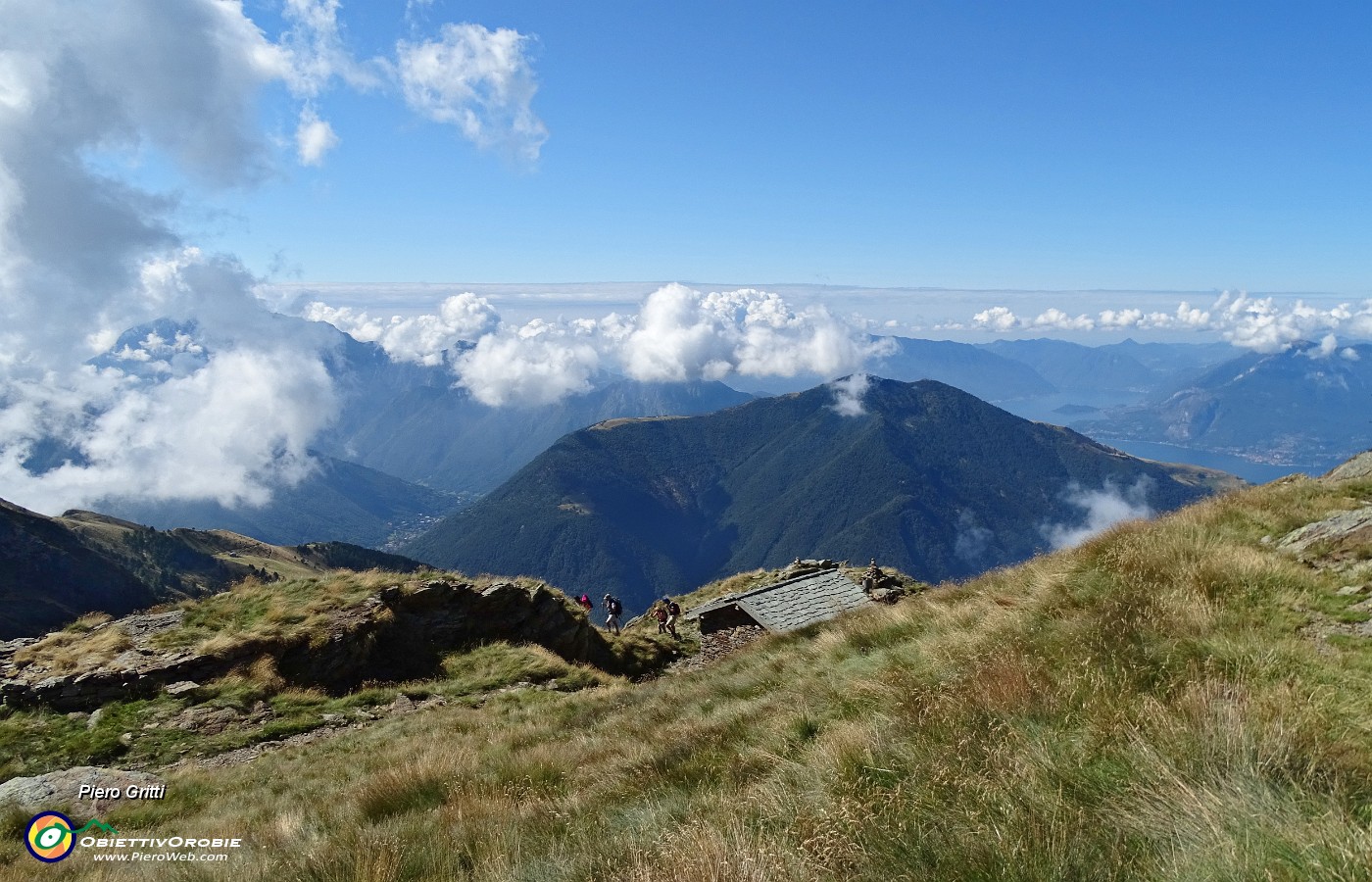 38 Al Bivacco Silvestri (2164 m).JPG -                                